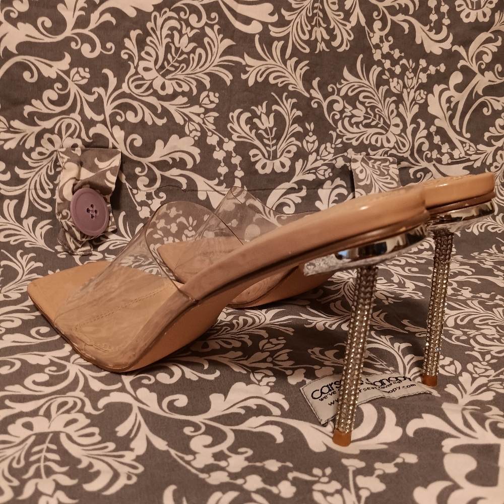 Heels - Picture 3 of 12